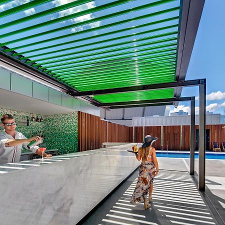 Отель The Darling At The Star Сидней Ресторан фото The rooftop pool at The Standard East Village
