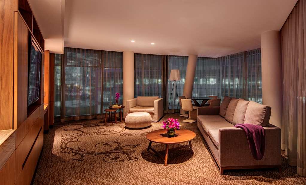 Отель The Darling At The Star Сидней Номер фото A living room at the hotel
